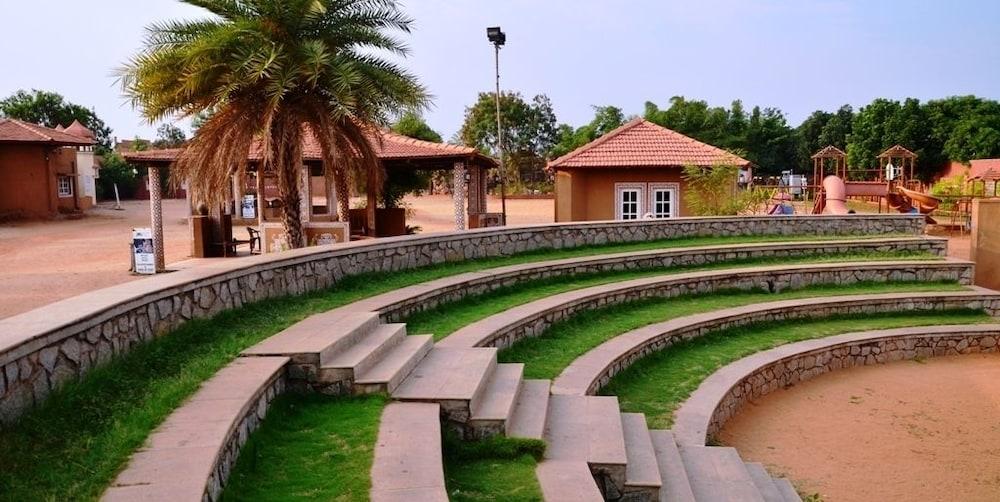 Vijayshree Resort And Heritage Village Hospet Bagian luar foto