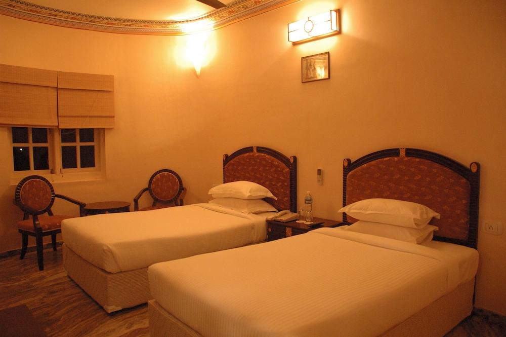Vijayshree Resort And Heritage Village Hospet Bagian luar foto